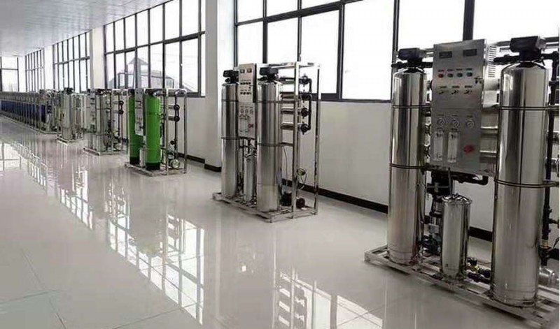 長春使用工業(yè)純凈水設(shè)備的好處匯河水處理設(shè)備廠家定制