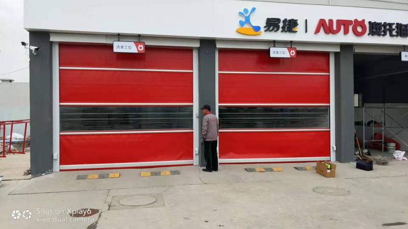 快速門(mén)廠家洗車(chē)房隔離門(mén)車(chē)庫(kù)速通門(mén)18002006510天津科曼斯門(mén)業(yè)