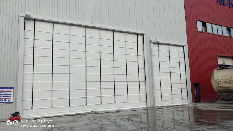 快速堆積門廠家 堆積門價格 天津科曼斯門業(yè)