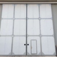 生產和銷售工業(yè)門、工業(yè)門、大型工業(yè)門、工業(yè)提升門、工業(yè)滑升門、工業(yè)平移門、工業(yè)折疊門、機庫門、垂直提升門、提升轉折門、工廠廠房門、廠房大門