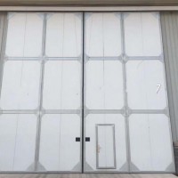 工業(yè)門、、大型工業(yè)門、工業(yè)提升門、工業(yè)平移門、工業(yè)折疊門、、垂直提升門、提升轉(zhuǎn)折門、工廠廠房門、廠房大門